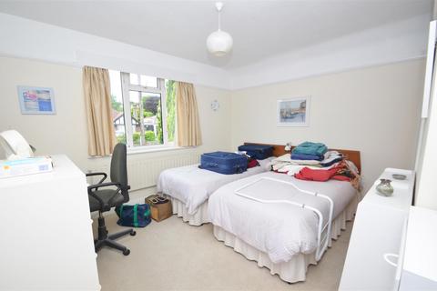 9 Binscombe Lane, Farncombe, Godalming, GU7 3PN
