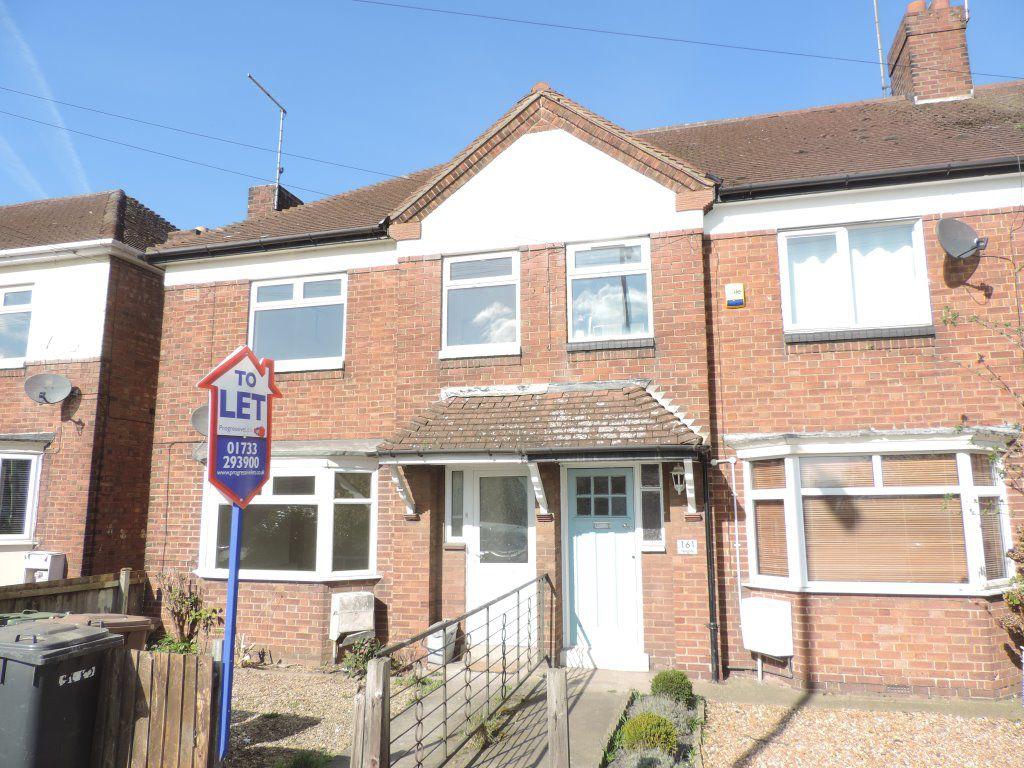 Fengate, Peterborough, PE1 5BH 3 bed terraced house £925 pcm (£213 pw)