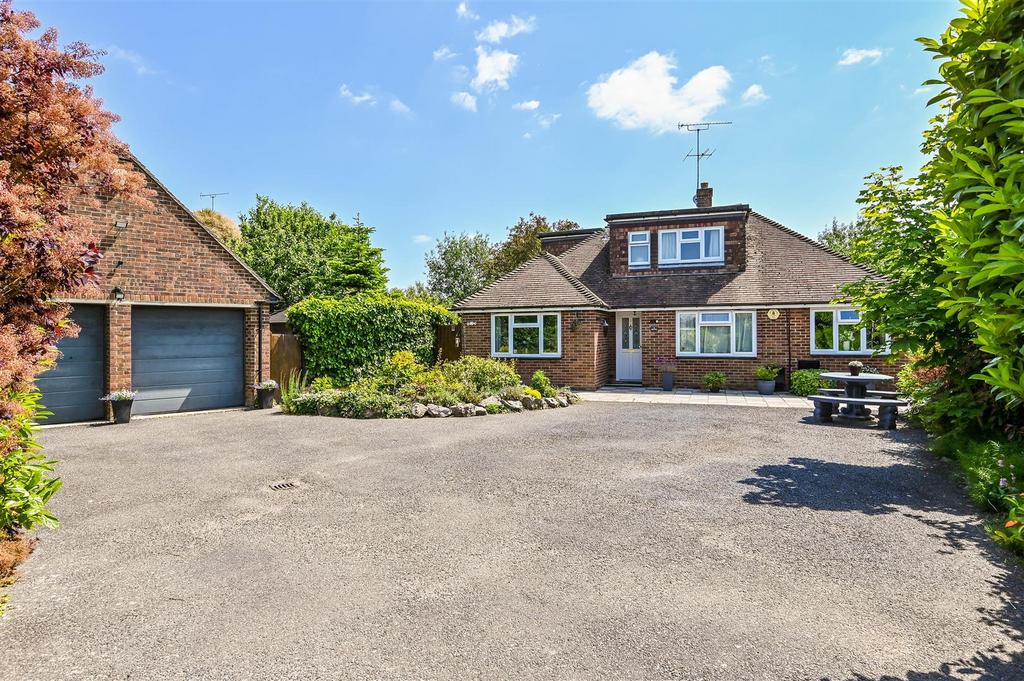 Oriel Close, Barnham, Bognor Regis 4 bed detached bungalow for sale £