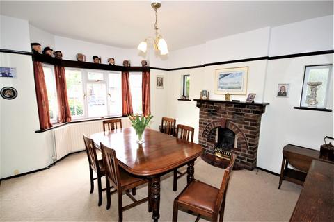 72 Kingsway, Petts Wood, Orpington, BR5 1PT