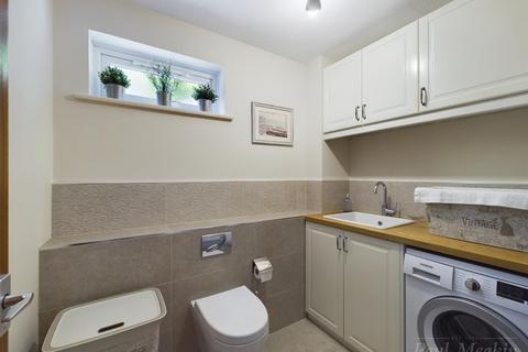26 Brookscroft, Croydon, CR0 9NA