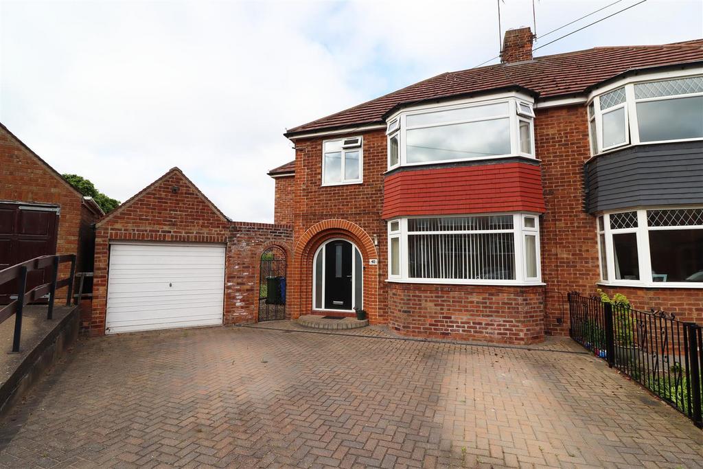 Headlands Drive, Hessle 4 bed semidetached house for sale £320,000