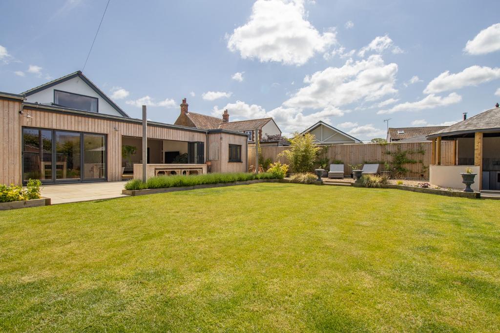 Heacham, Norfolk 4 bed detached house for sale £785,000