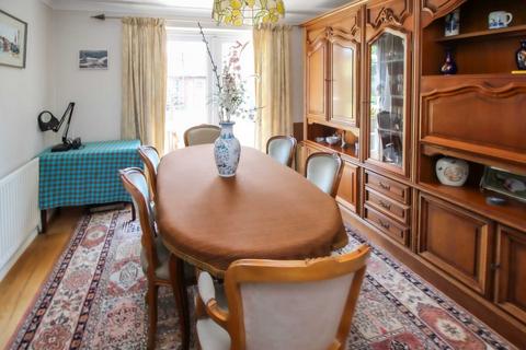 8 Brompton Gardens, Maldon, CM9 6YU