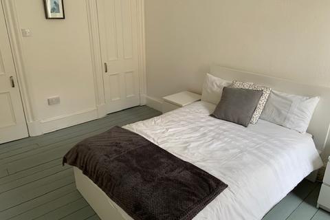 2 bedroom flat to rent, 3036L – Tay Street, Edinburgh, EH11 1DZ