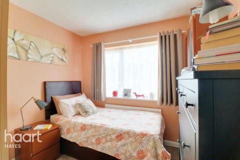 34 Yeading Fork, Hayes, UB4 9DG