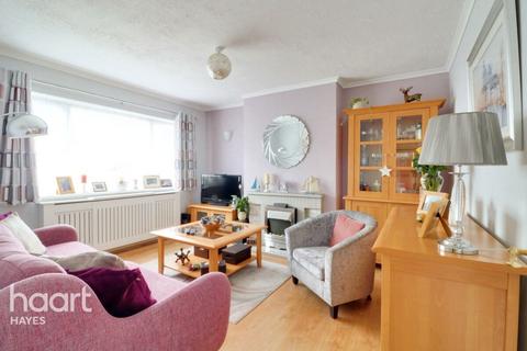 34 Yeading Fork, Hayes, UB4 9DG