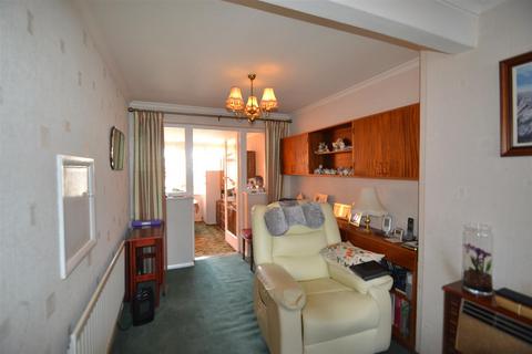 5 Armstrong Road, Feltham, TW13 6UP