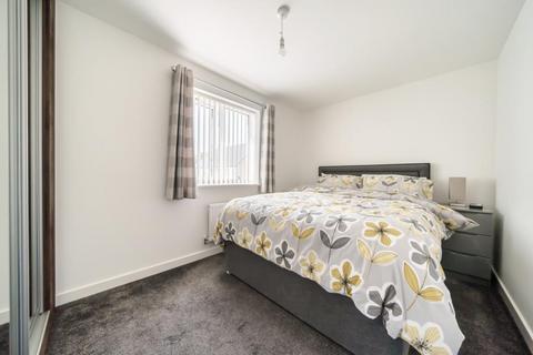 21 Gordon Marshall Close, Witney, OX29 7AT