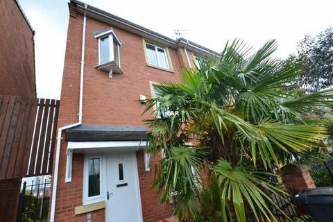 4 bedroom townhouse to rent, Sadler Crt, Hulme, Manchester, M15 5RP