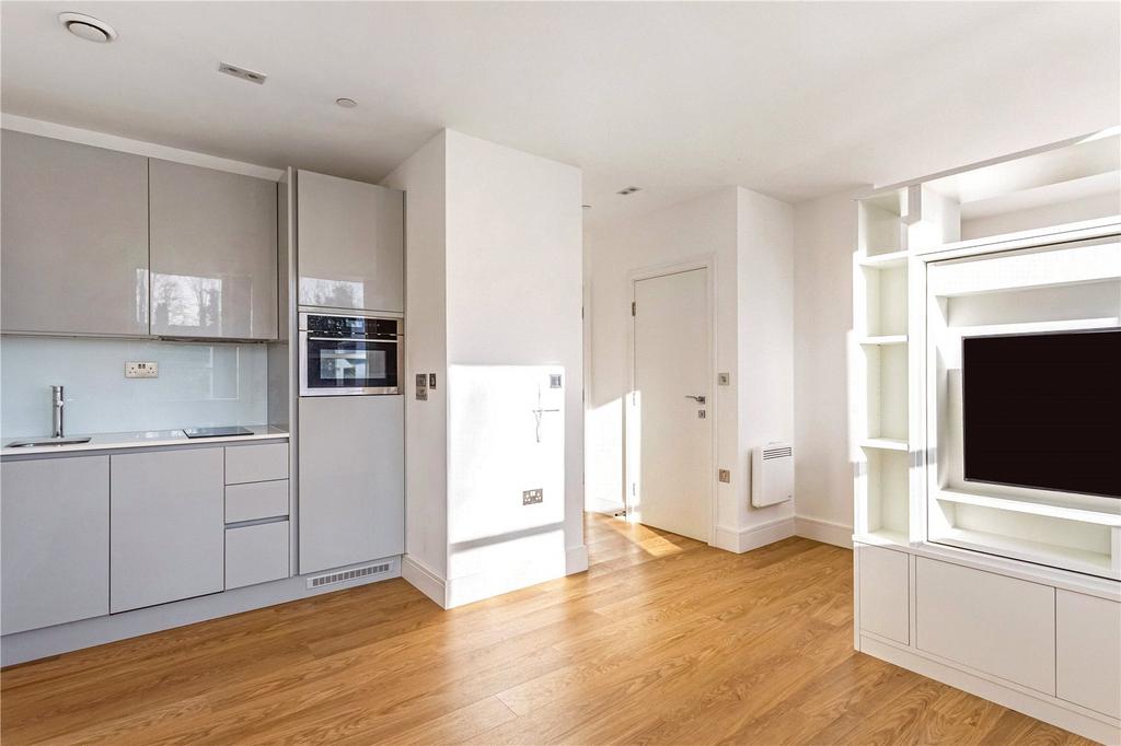 Langwood House, 6381 High Street, Rickmansworth, WD3 Studio £1,050