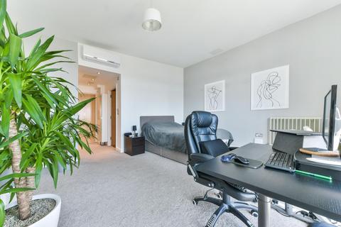 1 bedroom apartment for sale, Western Beach Apartments, Royal Victoria, E16