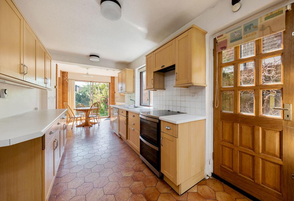 Albion Park, Loughton, Essex 4 bed detached house £1,150,000