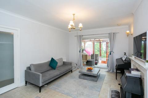 55 Richfield Road, Bushey, WD23 4JY