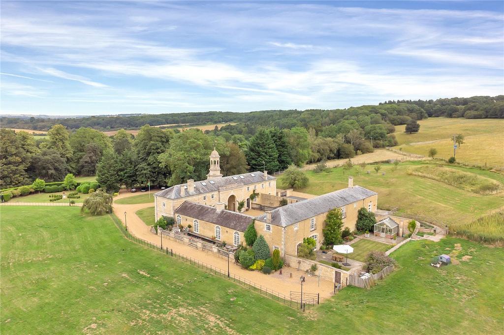 Fineshade, Corby, Northamptonshire, NN17 4 bed equestrian property for