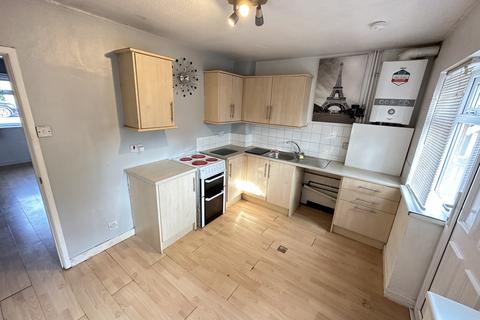 2 bedroom terraced house to rent, Abbeydale Gardens, Walkden, Manchester, M28