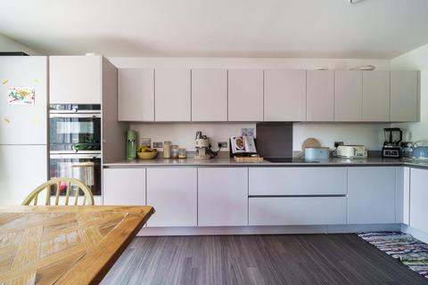 1 Whelan Road, Acton, London, W3 8UG