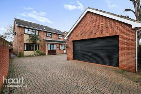 4 bedroom detached house for sale, Elmfield Road, Peterborough