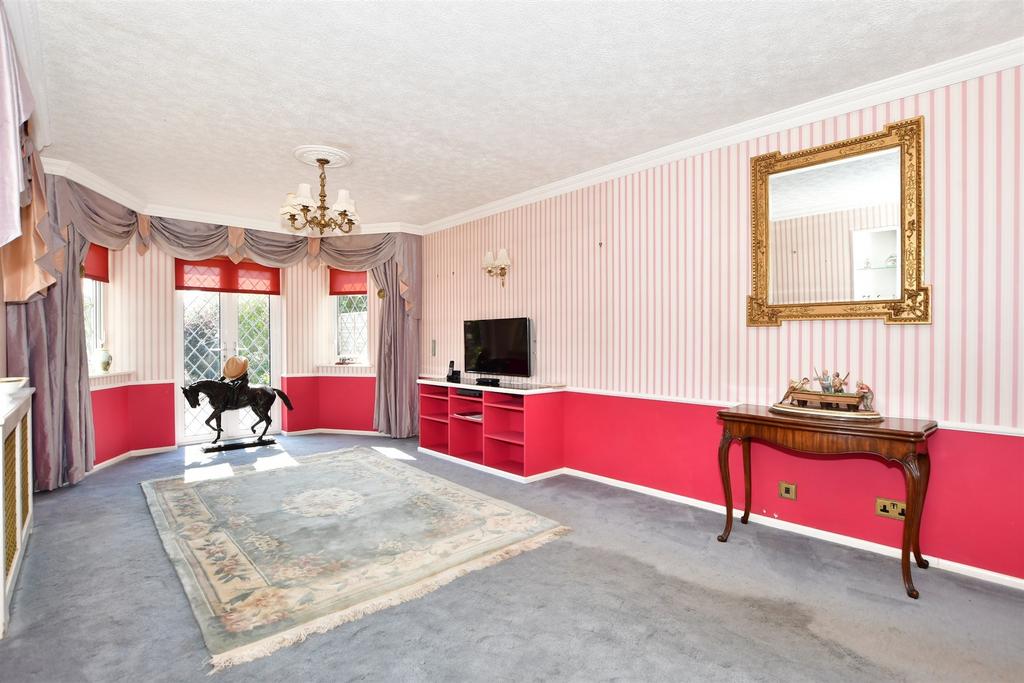 Cove Road, Rustington, West Sussex 3 bed detached house for sale £675,000