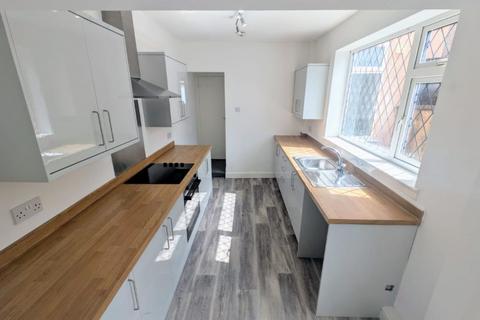 3 bedroom terraced house to rent, Daubney Street, Cleethorpes