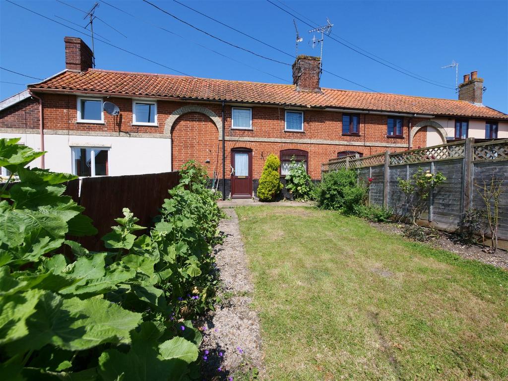 Saxmundham Road, Framlingham 2 bed terraced house for sale £165,000