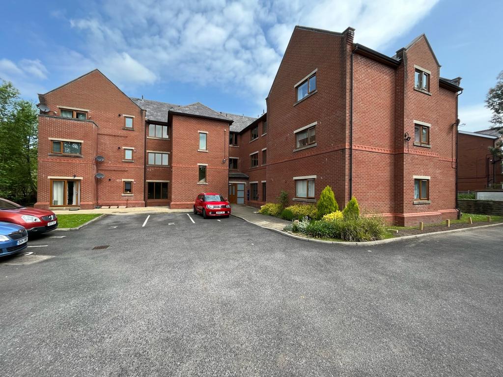 Linwood House, Seymour Road, Astley Bridge, Bolton, BL1 2 bed flat £