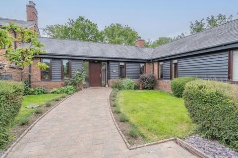 4 bedroom cottage for sale - Powells Barn, Tattenhoe Bare Farm, Milton Keynes MK4
