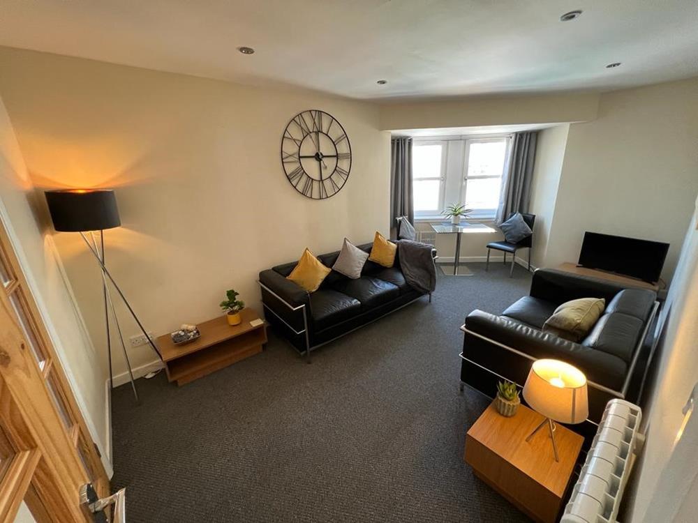 Lounge 2