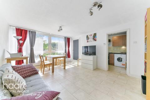 34 Kitley Gardens, London, SE19 2RY