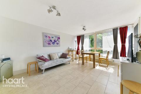 34 Kitley Gardens, London, SE19 2RY