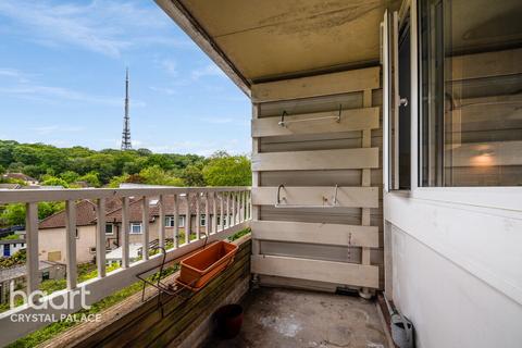 34 Kitley Gardens, London, SE19 2RY