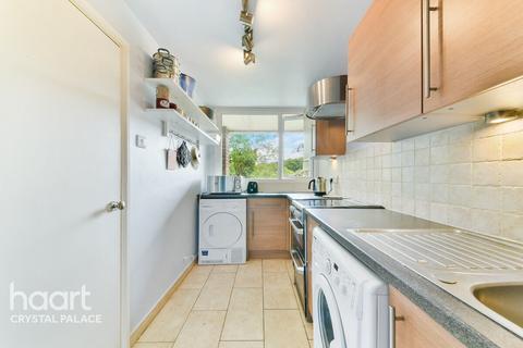34 Kitley Gardens, London, SE19 2RY