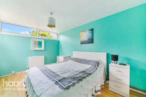 34 Kitley Gardens, London, SE19 2RY