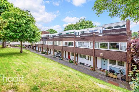 34 Kitley Gardens, London, SE19 2RY