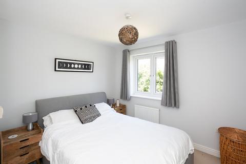 24 Wright Close, Bushey, WD23 2FH