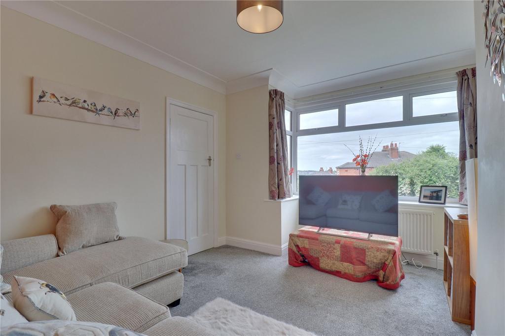 Calverley Lane, Bramley, Leeds, West Yorkshire, LS13 3 bed semi