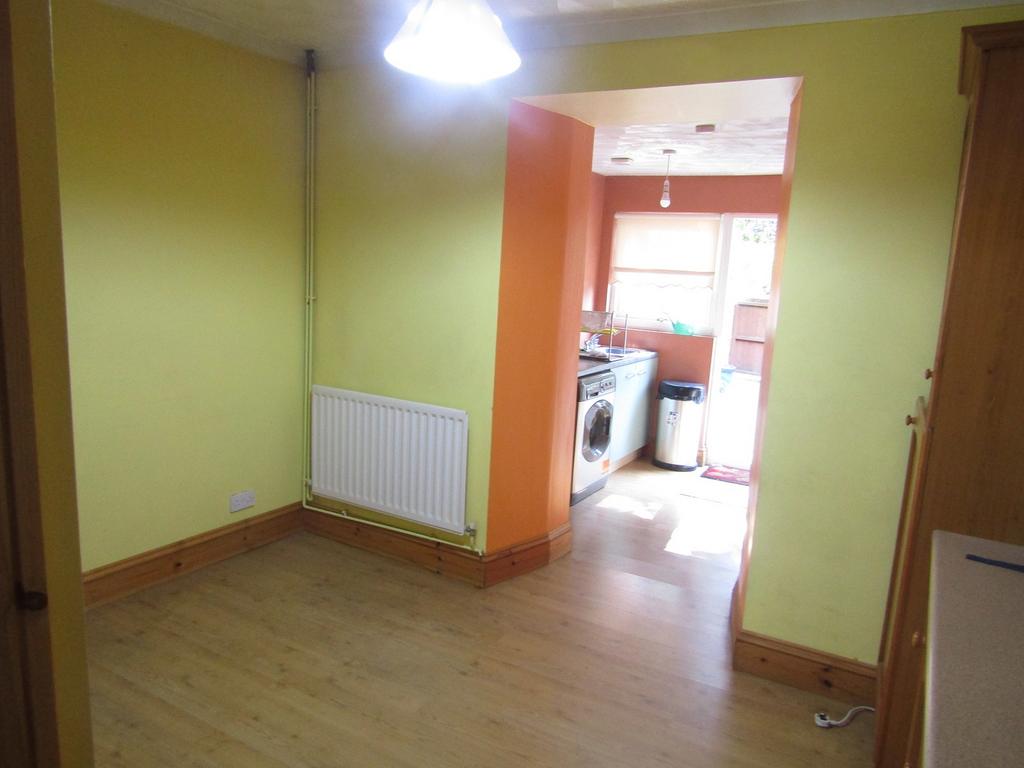 Kitchen/Dining Area
