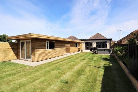 17 Apsley Crescent, Poole, BH17 7LX