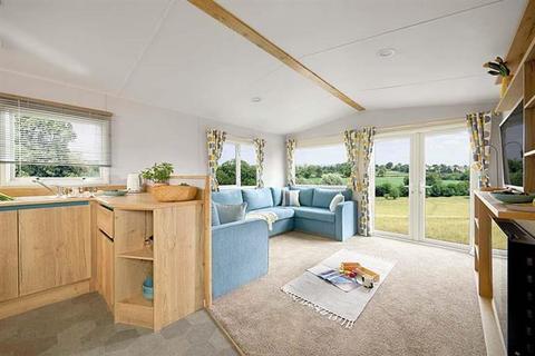 3 bedroom lodge for sale, Havant Road, Hayling Island Hampshire