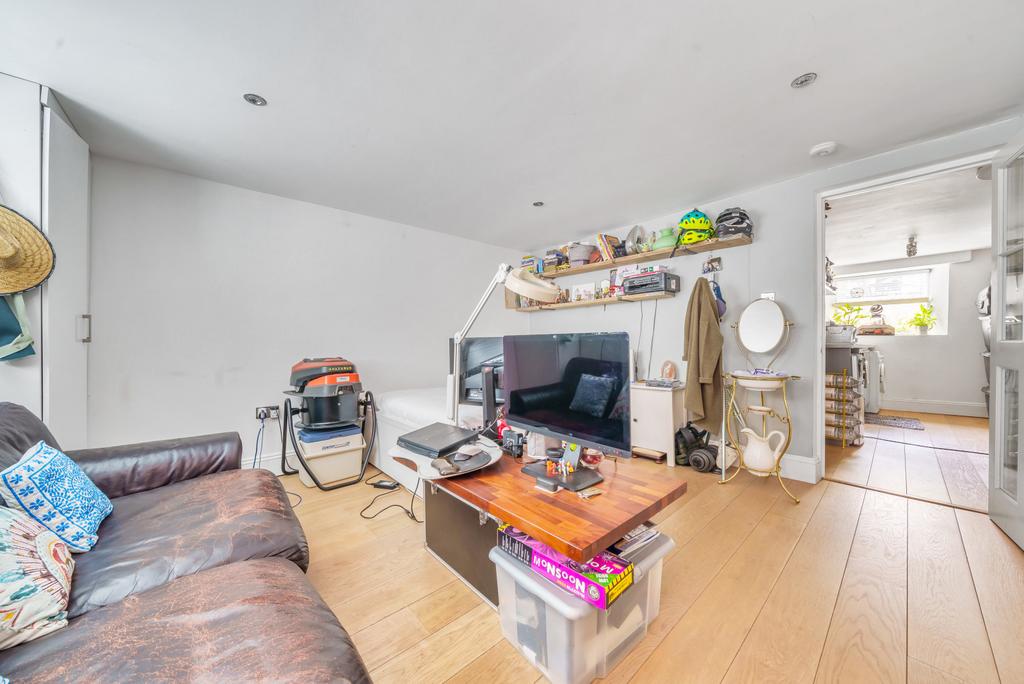 Studio Room