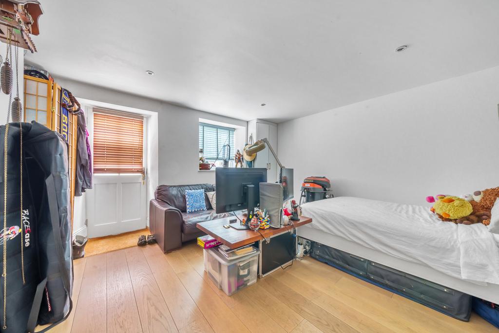 Studio Room