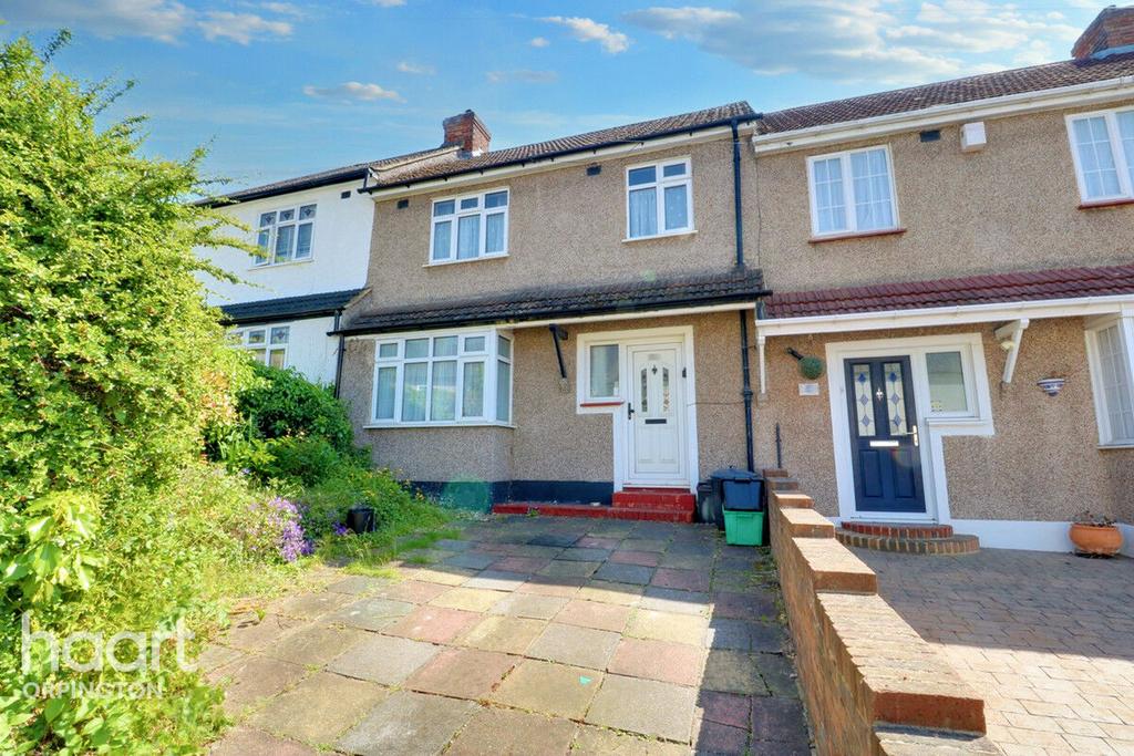 Hearns Road, Orpington 3 bed terraced house for sale £349,950