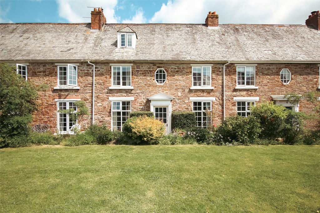 Stevenstone Court, Stevenstone, Torrington, EX38 3 bed terraced house