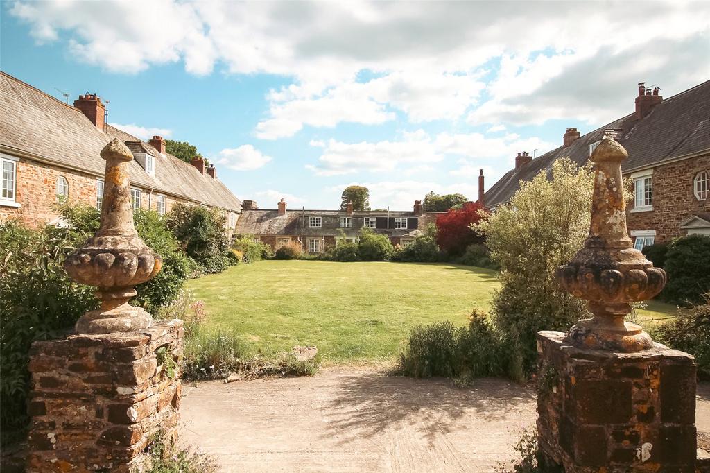Stevenstone Court, Stevenstone, Torrington, EX38 3 bed terraced house