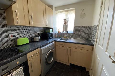 1 bedroom apartment for sale, Holmes Court, Fenners Marsh, Gravesend