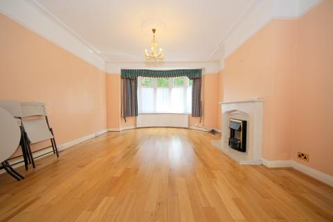 6 bedroom semi-detached house to rent, Queen Elizabeth's Drive, Southgate N14