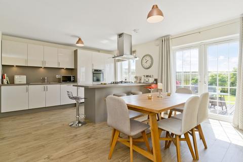 1 Kings View Close, Ratho, Newbridge, EH28 8AH