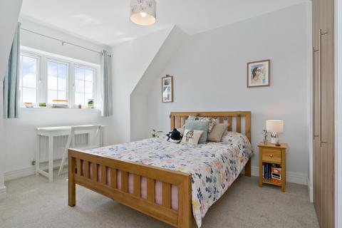 1 Kings View Close, Ratho, Newbridge, EH28 8AH