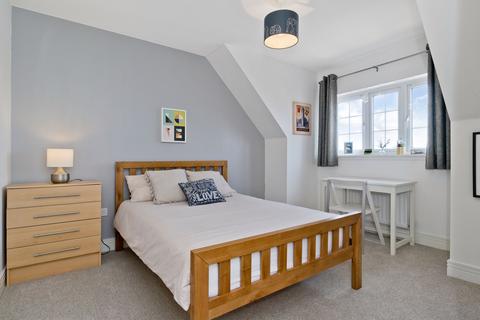 1 Kings View Close, Ratho, Newbridge, EH28 8AH