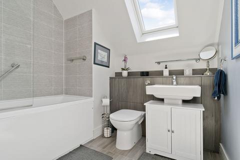 1 Kings View Close, Ratho, Newbridge, EH28 8AH